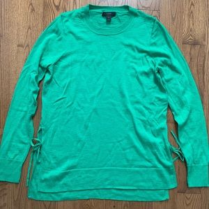 J.Crew green long sleeve side tie shirt, small